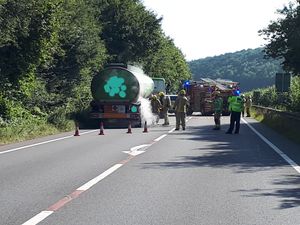 Supporting image for story: Long delays as fire crews sent to tanker on A49