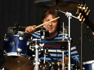 Supporting image for story: Charlatans drummer Jon Brookes has seizure