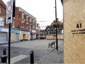 Supporting image for story: Wellington deserted as town awaits EDL protest