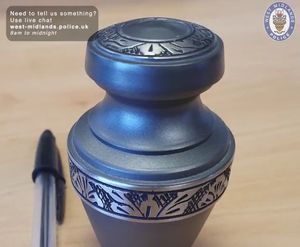 A small urn like this was taken. Image: WMP