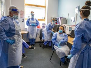 Supporting image for story: Daily Covid-19 cases top 40,000 with hospitals ‘at their most vulnerable’