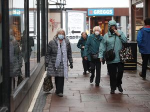 Supporting image for story: One in seven people in England has had Covid-19, figures suggest