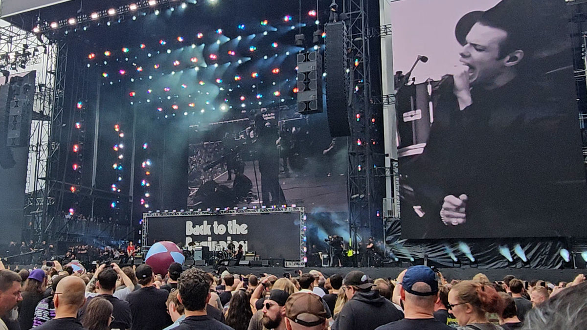 Black Sabbath: Yungblud dedicates ‘Changes’ to Diogo Jota at Villa Park farewell show