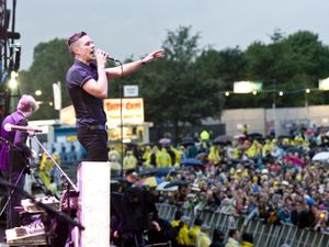 Supporting image for story: The Killers apologise to ‘good people of Georgia’ after inviting Russian onstage