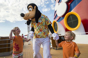 Supporting image for story: Disney cruise shows you a magical side