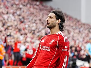 Supporting image for story: Dominik Szoboszlai free-kick gives Liverpool victory over Arsenal