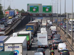Supporting image for story: Drivers warned to expect heavy traffic over Easter weekend