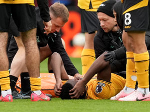 Supporting image for story: Wolves defender due for scan amid fears of serious knee injury