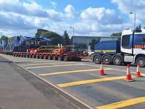 Supporting image for story: Motorists warned to expect delays as huge 581 tonne abnormal load snakes through Staffordshire this morning