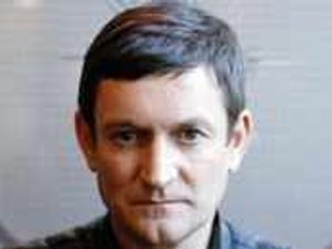 Supporting image for story: Singer seeks inn to push on bike tour