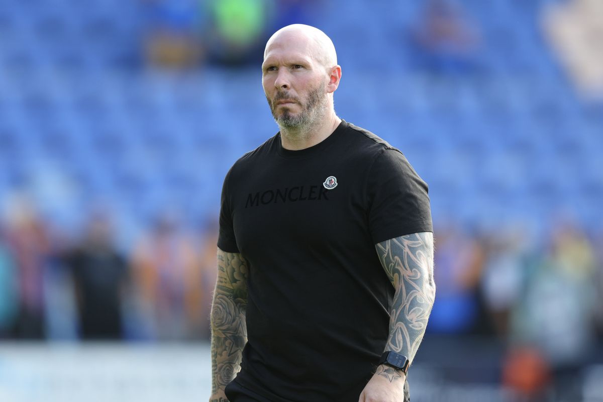 Michael Appleton &lsquo;understands&rsquo; Shrewsbury fan frustration after another loss