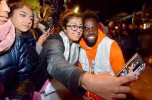 Selfie time! Members of Rak Su posed for pictures after their performance.