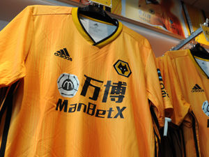 Supporting image for story: Wolves fans 'attacked by rivals' ahead of Europa League clash