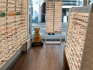 Supporting image for story: Common eye problems will be treated on high street under Government changes