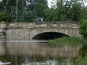 Supporting image for story: Flooding causes chaos