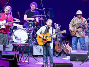 Supporting image for story: Concert review: Paul Simon at Birmingham NIA