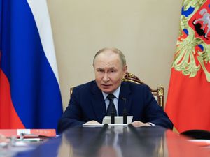 Supporting image for story: Putin says Russia will stick to nuclear arms limits for one more year