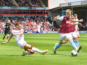 Supporting image for story: Walsall assessing injury to Tom Knowles