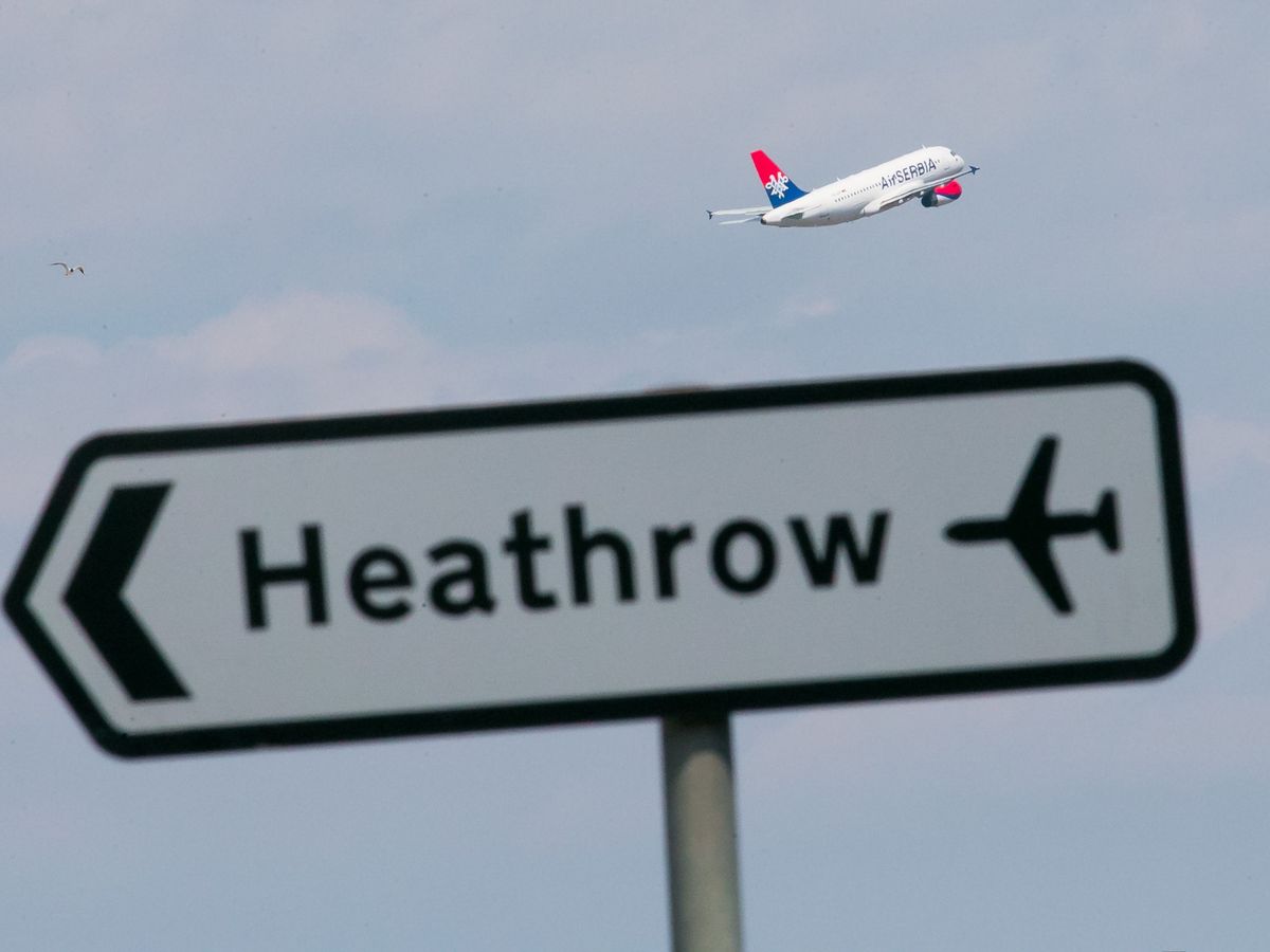 Group of large firms back third runway bid by Heathrow&rsquo;s owners