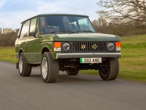 Supporting image for story: Inverted’s new Range Rover is a Tesla-powered classic