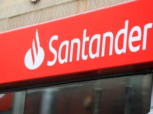 Supporting image for story: Santander bank cutting more than 1,400 UK jobs