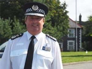 Supporting image for story: Dyfed-Powis chief constable announces his retirement