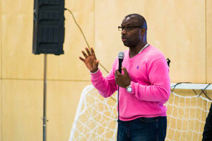 Derek Redmond visiting the new Telford Park School