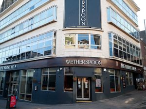 Supporting image for story: Reopen pubs at same time as non-essential shops, urges Wetherspoon chief