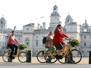 Supporting image for story: Which UK cities are putting restrictions on car use?