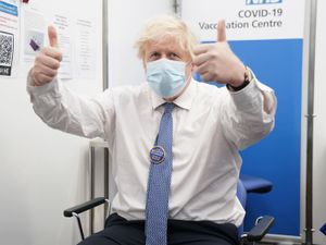 Supporting image for story: Boris Johnson works to lessen scale of Tory revolt against Covid Plan B
