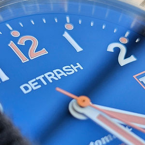 The bodies are made of surgical steel, covered in sapphire glass