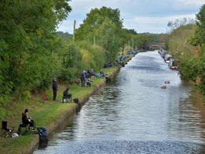 Supporting image for story: Canals and waterways of Britain 'at risk' over funding, Staffordshire MP warns