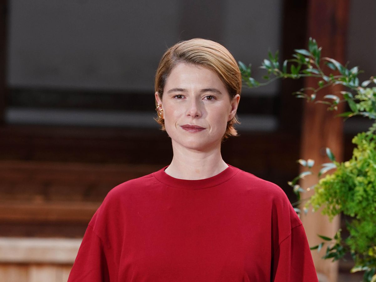 Jessie Buckley &lsquo;honoured&rsquo; by Oscar nomination and addresses Paul Mescal snub