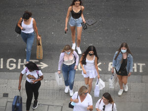 Supporting image for story: Police will only issue fines over face masks as 'last resort'