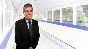 David Loughton CBE
Chief Executive