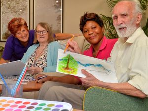 Supporting image for story: Care home's day visitors shares art skills with residents