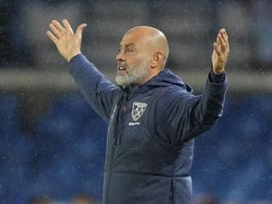 Supporting image for story: Nuno Espirito Santo worried by West Ham’s plight after defeat at Leeds