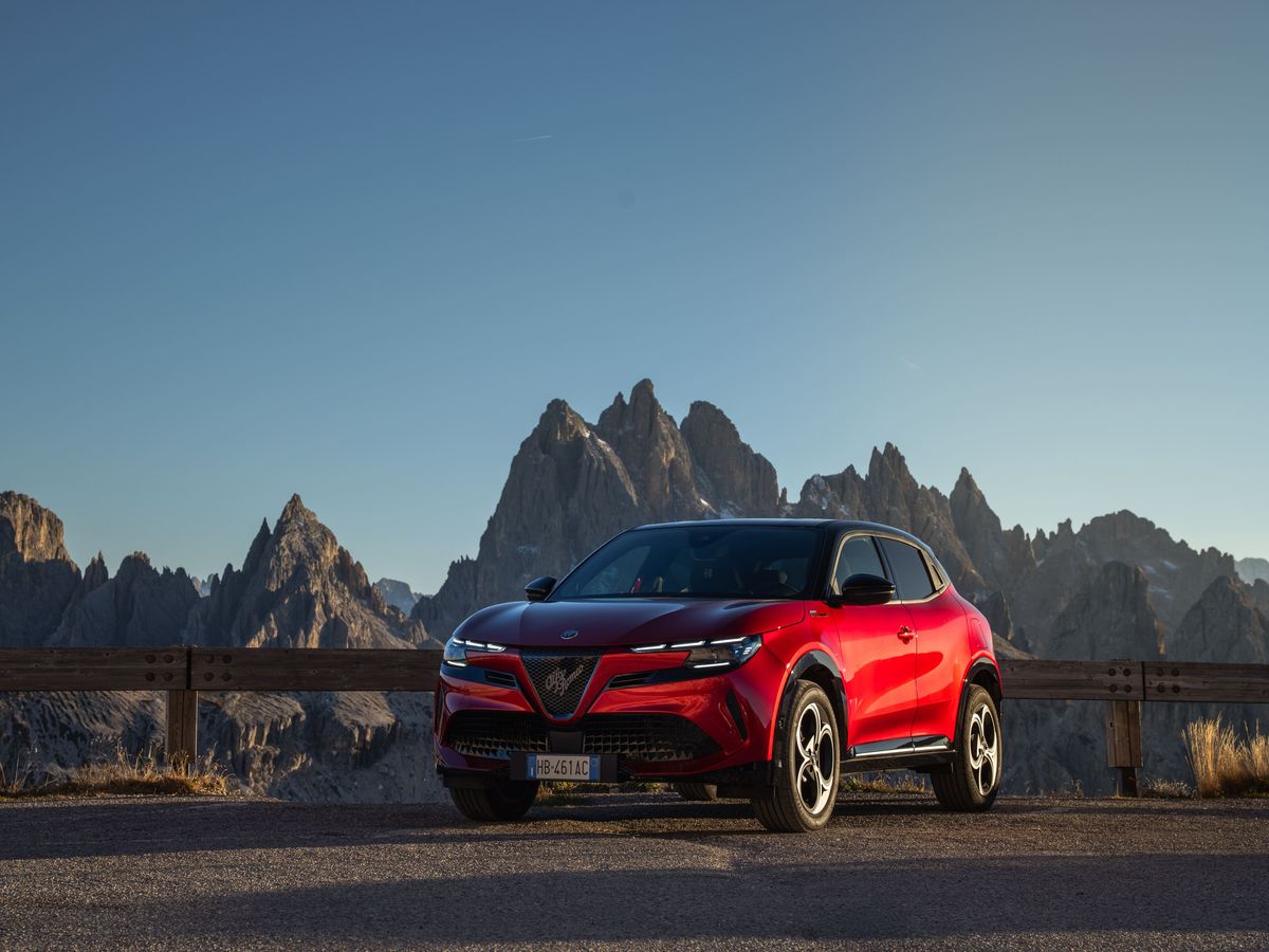 Alfa Romeo Junior gets refreshed model line-up for 2026