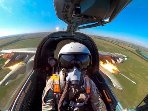 Supporting image for story: Civilians killed and wounded as Russia and Ukraine trade attacks