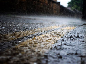 Supporting image for story: Shropshire weather: 55mph winds hit county as flood alerts remain in place