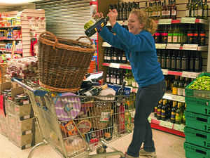 Supporting image for story: Kate grabs £354 haul during Shropshire store trolley dash
