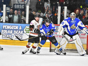 Supporting image for story: Telford Tigers 2 Milton Keynes Lightning 7 - Tigers lose out in EPL play-off final