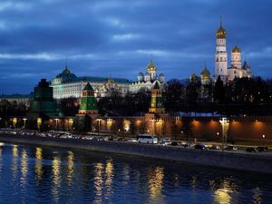 Supporting image for story: British nationals told to leave Russia unless it is ‘essential’ to stay