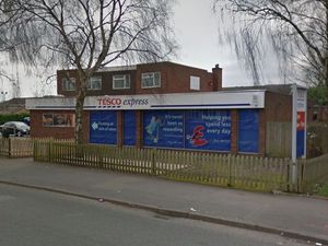 Supporting image for story: Masked raider shoves security worker during robbery at Tesco Express