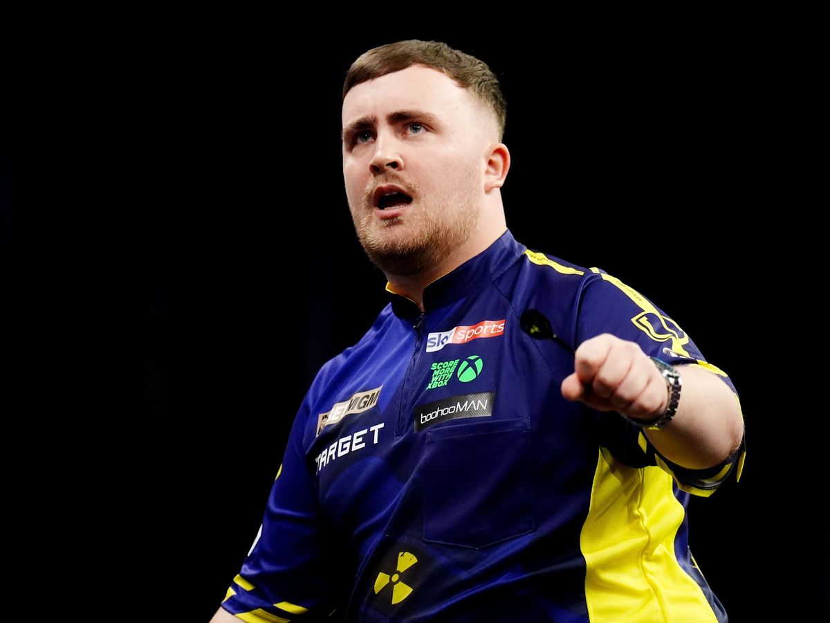 Luke Littler finishes with a flourish to reach World Matchplay semi-finals