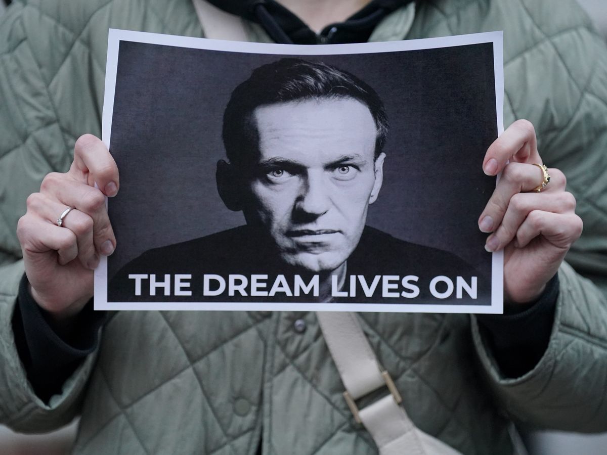 Britain blames Russia for poisoning Alexei Navalny with dart frog toxin