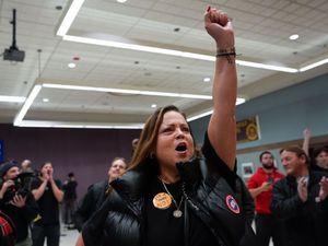 Supporting image for story: No end for Boeing strike as US workers reject 35% pay rise offer