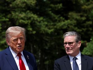 Supporting image for story: Starmer and Trump to ‘refine’ trade deal, says president