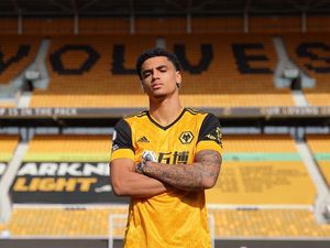 Supporting image for story: Confirmed: Wolves snap up Ki-Jana Hoever from Liverpool