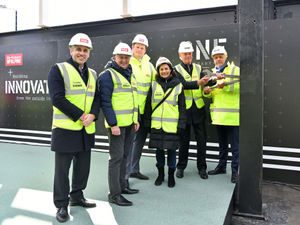 Supporting image for story: One Centenary Way tops out 